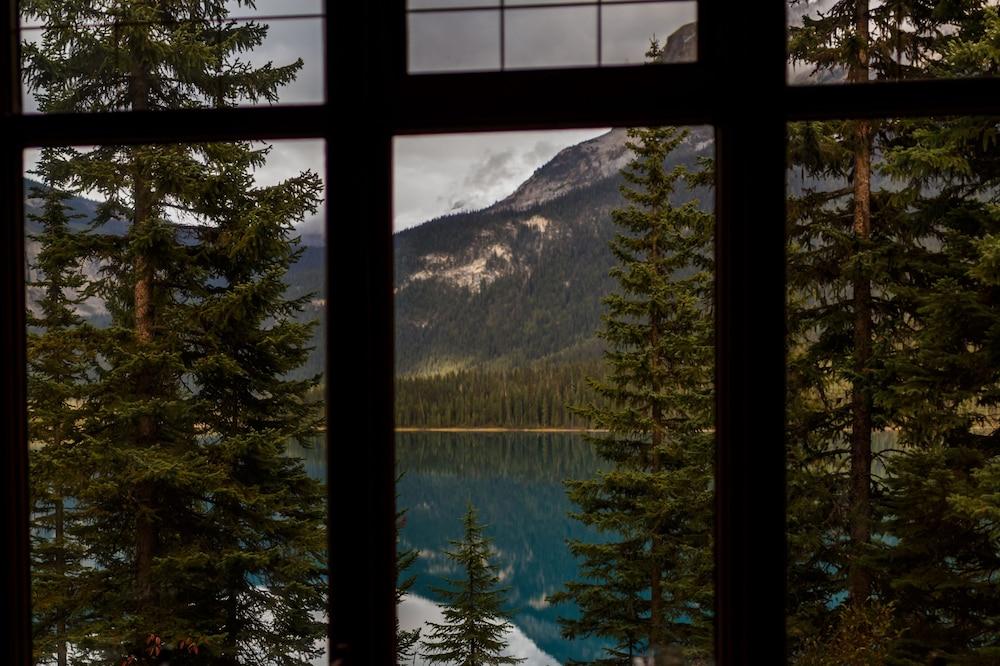 Emerald Lake Lodge Филд Экстерьер фото