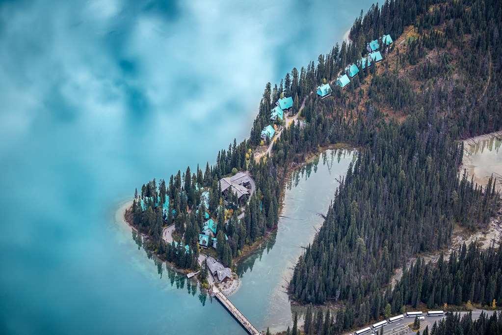 Emerald Lake Lodge Филд Экстерьер фото